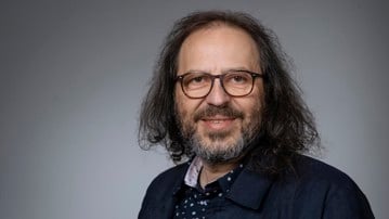 Dieter Müller är professor i kulturgeografi och sedan den 1 juli 2016 vicerektor för forskning och forskarutbildning inom samhällsvetenskap och humaniora. I uppdraget ingår även samverkan och internationalisering inom området.