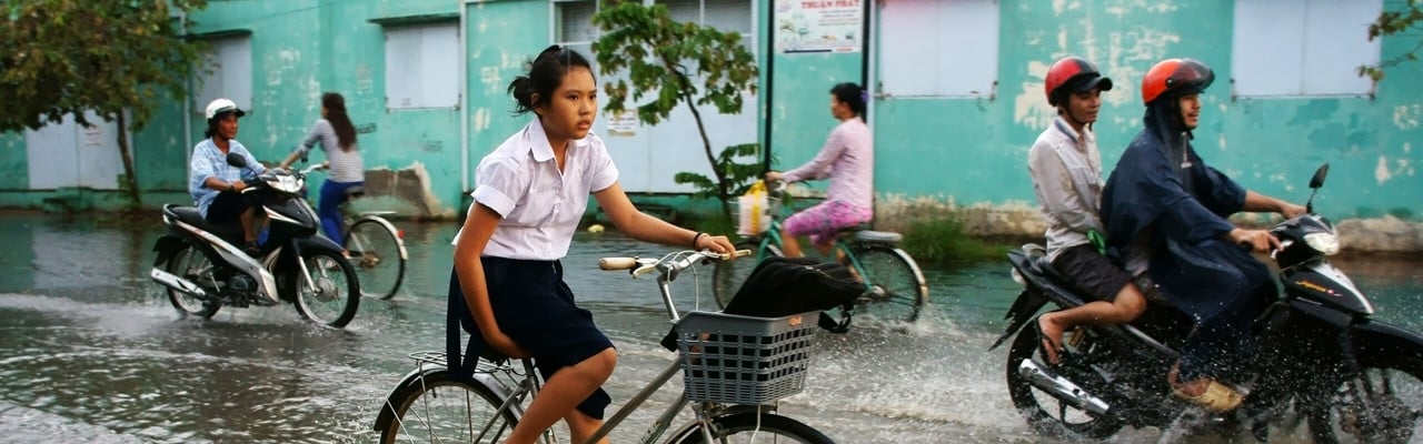 Översvämmad gata I Ho Chi Minh-staden.
