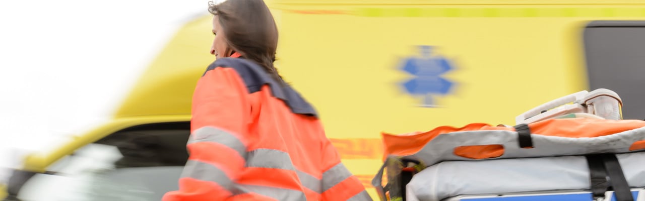 Bild på ambulanssjukvårdare