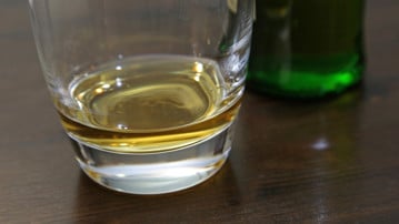 Glas med sprit.