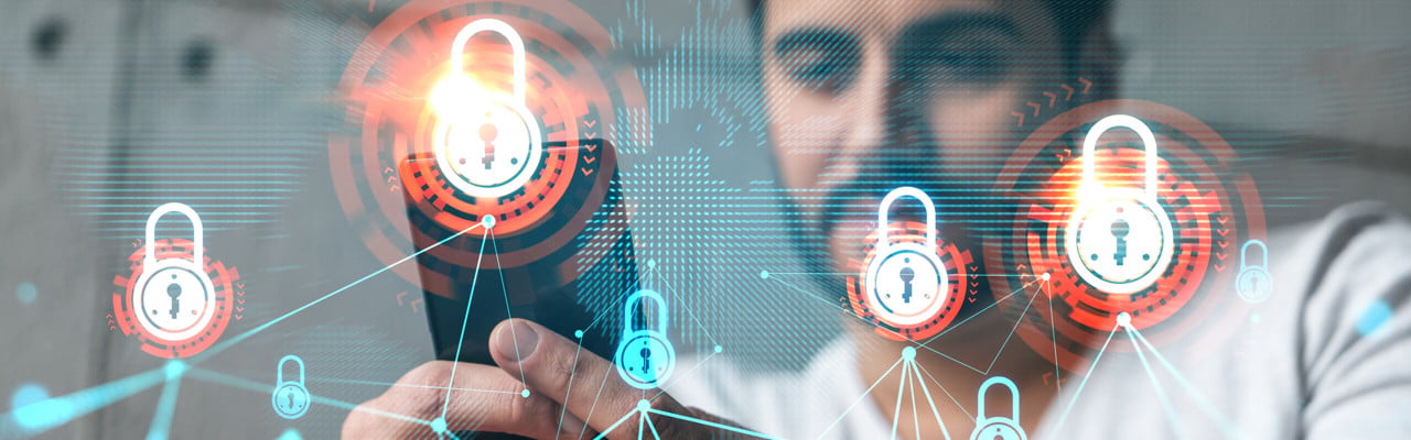 Bilden är en illustration av en man som är omgiven av virtuella säkerhetslås.