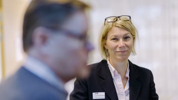 Deltagare samtalar under evenemanget AIMday – en mötesform för forskare, företag och organisationer.