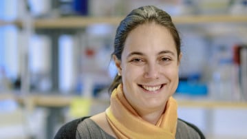 Porträtt på Marta Bally, Institutionen för klinisk mikrobiologi, Umeå universitet.