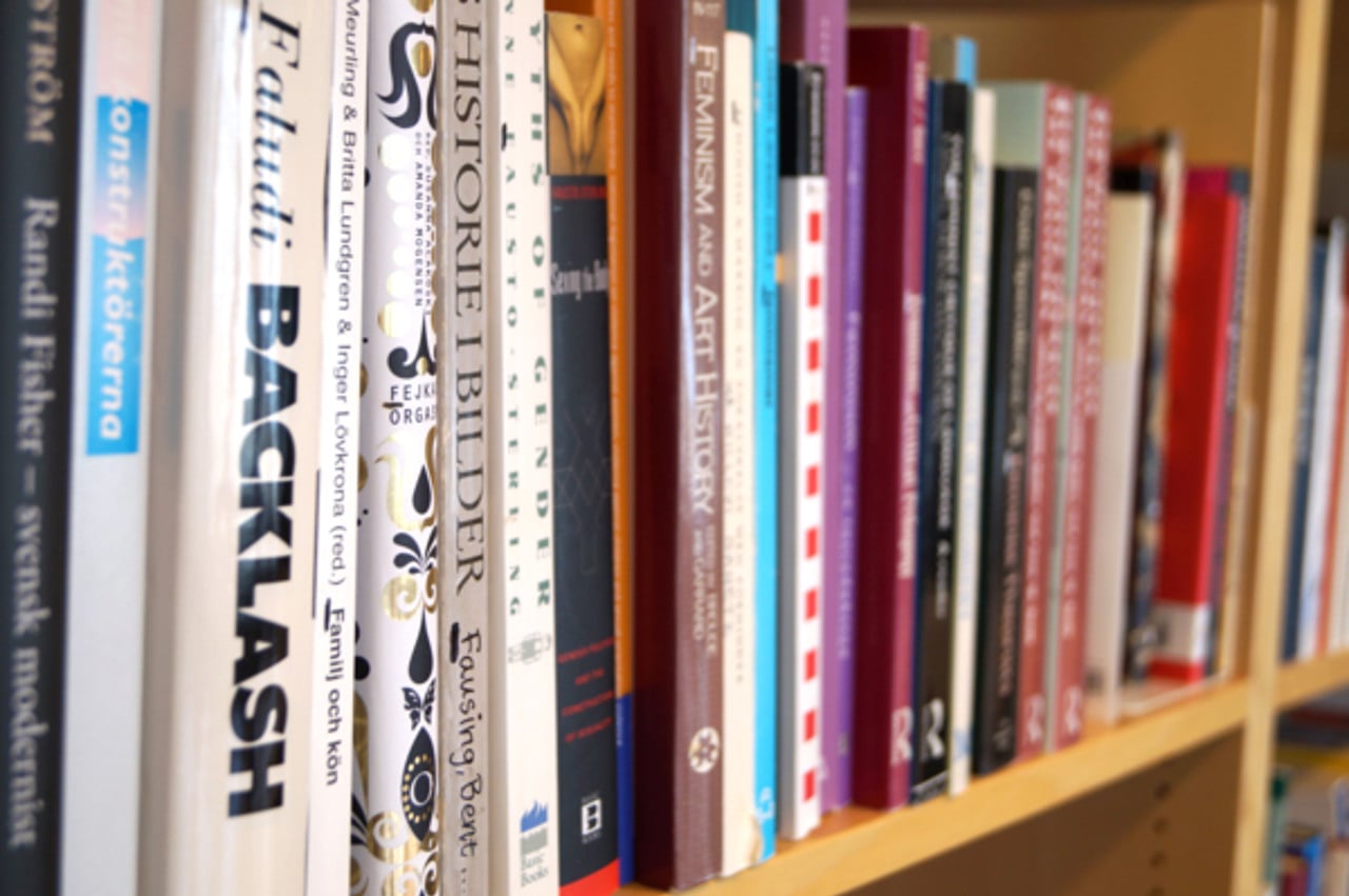 Böcker Backlash UCGS bibliotek