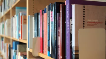 Böcker UCGS bibliotek