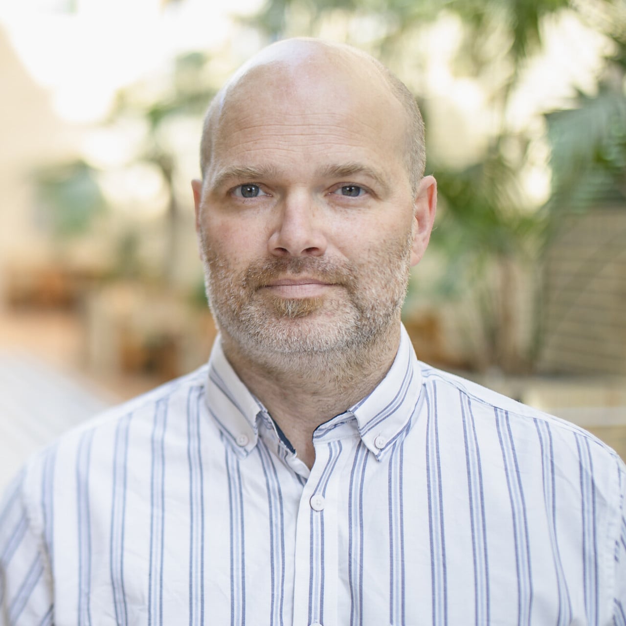 Porträttbild på Paul Davis, anknuten som universitetslektor vid Institutionen för psykologi, Umeå universitet.
