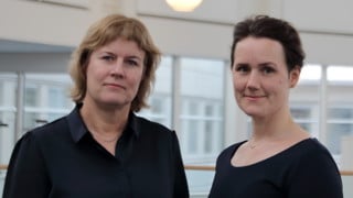 Foto på  Jessika Wide, universitetslektor Statsvetenskapliga institutionen och Fanny Holm, universitetslektor vid Juridiska institutionen, Umeå Universitet.