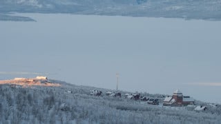 Vy över Abisko naturvetenskapliga station vintertid.