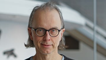 Karl Johan Bonnedahl, anknuten som universitetslektor vid Handelshögskolan, Umeå universitet