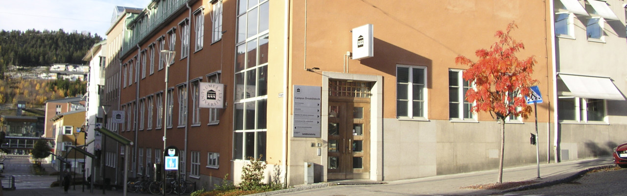 Byggnaden där Umeå universitet håller till i Örnsköldsvik.