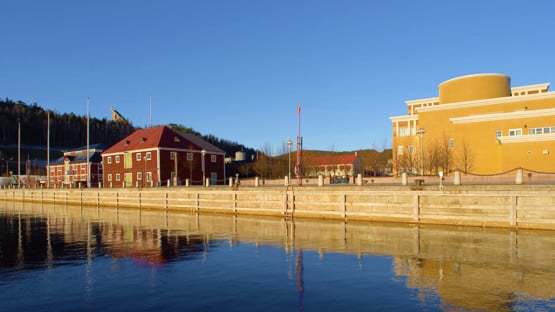 Hamnen i Örnsöldsvik.