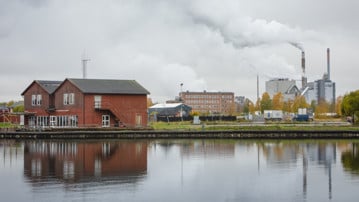 Vy mot massafabriken Smurfit Kappa i Piteå.