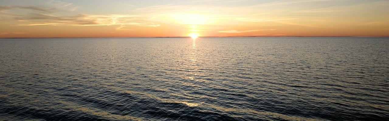 soluppgång på havet