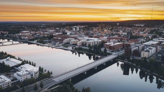 Vy över Skellefteå stad och campus.